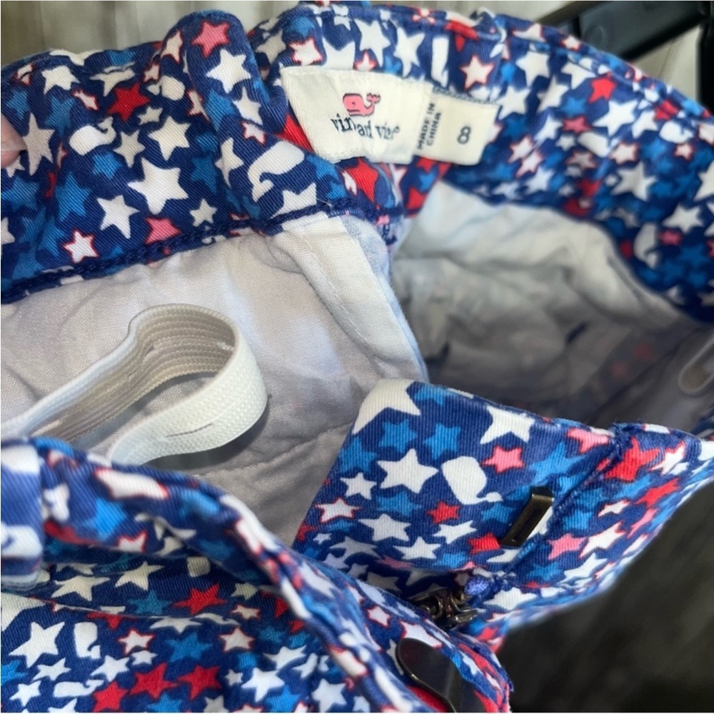 Vineyard Vines Kids Star Shortss - Picture 5 of 6